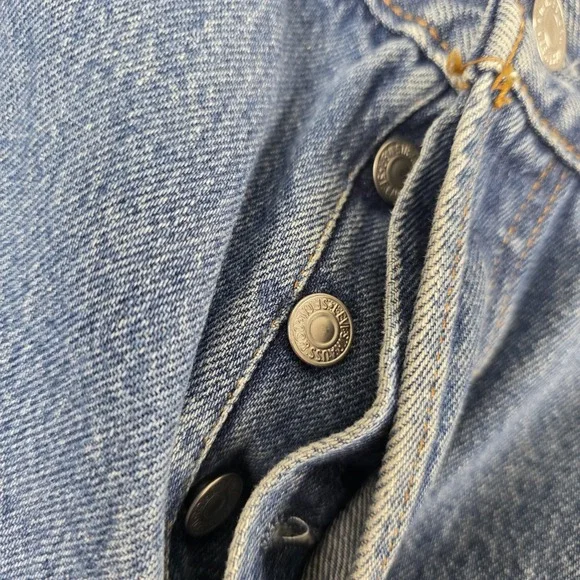 Vintage Levis 501 Jeans Mens 40x30 Denim Medium Wash Button Fly Made USA 90s